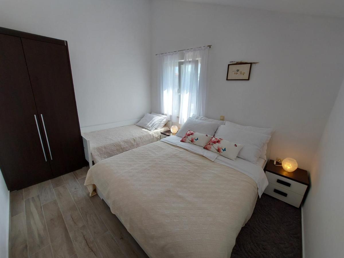 Vila Kraljica Malinska Exteriér fotografie